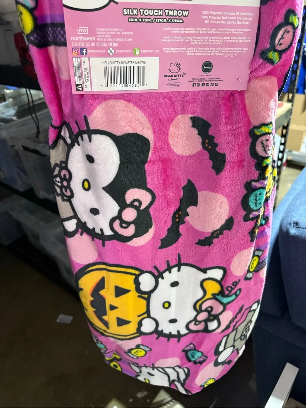 Hello Kitty Halloween Blanket Vampire Kitty Pumpkin Plush Throw 50 x 70 NWT
